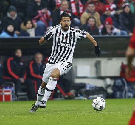 Sami Khedira (Juve) . Einzelaktion am Ball . FC Bayern München-Juventus Turin . München, GER, 16.03.2016, Achtelfinale Rückspiel, Fussball-Champions League 2015-2016 .
