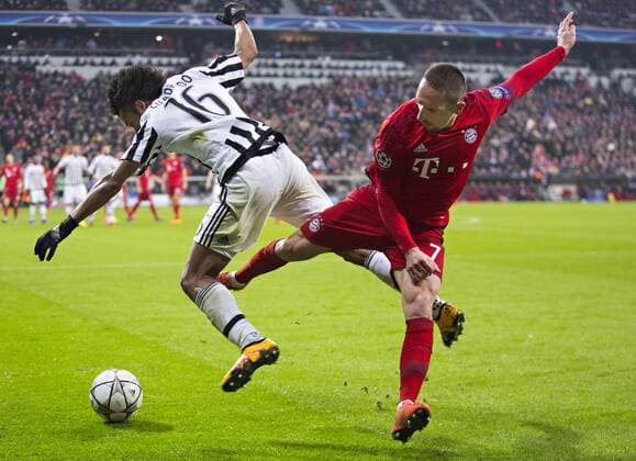 München, 16.03.2016, Allianz Arena Juan Cuadrado (Juve), Franck Ribery (FCB) FC Bayern München vs. Juventus Turin mm