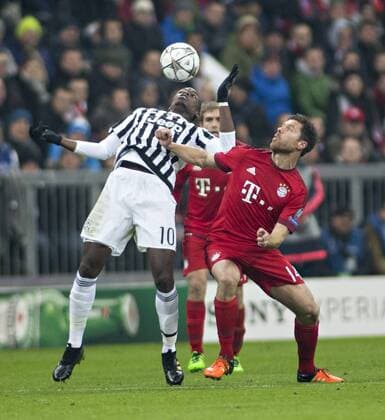 Paul Pogba (Juve), Xabi Alonso (Bayern) 16.03.2016, München, Bayern München vs. Juventus Turin Â