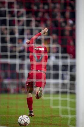 Thiago Alcantara (Bayern) zieht sich nach seinem Treffer das Trikot über den Kopf 16.03.2016, München, Bayern München vs. Juventus Turin Â