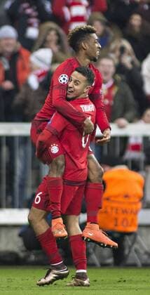 Freude bei den beiden Torschützen Kingsley Coman (Bayern) und Thiago Alcantara (Bayern) 16.03.2016, München, Bayern München vs. Juventus Turin Â