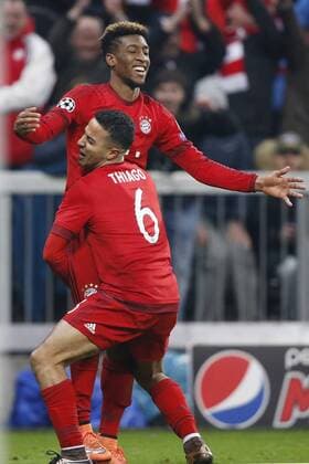 COMAN Kingsley Team FC Bayern Muenchen jubelt nach seinem Tor zum 4: 2 mit THIAGO UEFA Champions League Achtelfinale FC Bayern Muenchen-Juventus 4 : 2 am 16. Maerz 2016 in Muenchen 