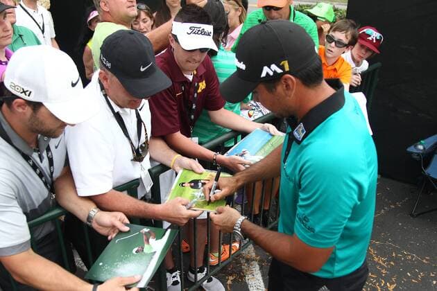 March 17, 2016 - Orlando, Florida, United States - Jason Day signs autographs for fans after the first round of the Arnold Palmer Invitational at Bay Hill Club & Lodge. PGA Golf Herren 2016 - Arnold Palmer Invitational - Round 1 - ZUMAw109