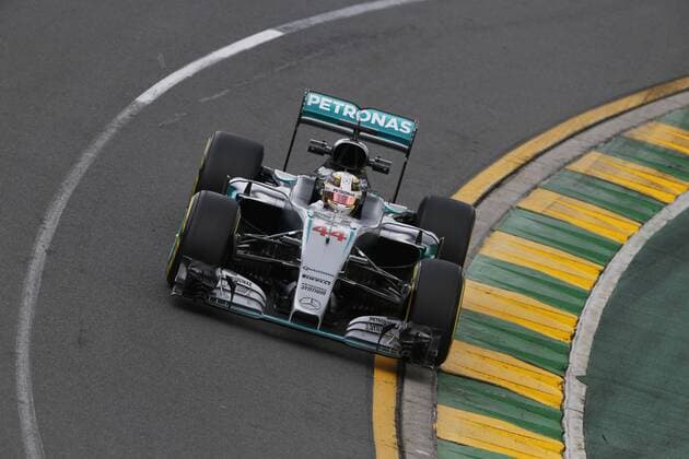 Motorsports: FIA Formula One World Championship WM Weltmeisterschaft 2016, Grand Prix of Australia, 44 Lewis Hamilton (GBR, Mercedes AMG Petronas Formula One Team), xHOCHxZWEIx