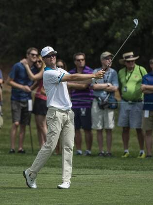 March 18, 2016 - Orlando, FL, U.S: Zach Johnson watches his ball from the 8th fairway during second round golf action of the Arnold Palmer Invitational presented by MasterCard held at Arnold Palmer s Bay Hill Club & Lodge in Orlando, Fl. Romeo T Guzman CSM. PGA Golf Herren 2016: Arnold Palmer Invitational Rnd 2 MAR 18 - ZUMAcg2_