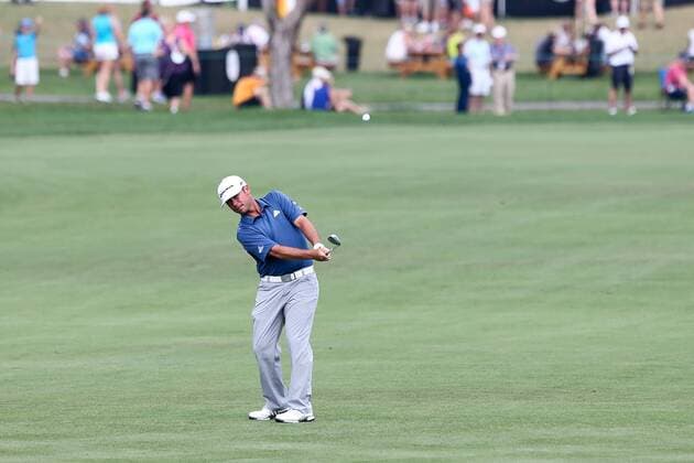 March 18, 2016 - Orlando, Florida, United States - Chez Reavie chips on to the 6th green during the second round of the Arnold Palmer Invitational at Bay Hill Club & Lodge. PGA Golf Herren 2016 - Arnold Palmer Invitational - Round 2 - ZUMAw109