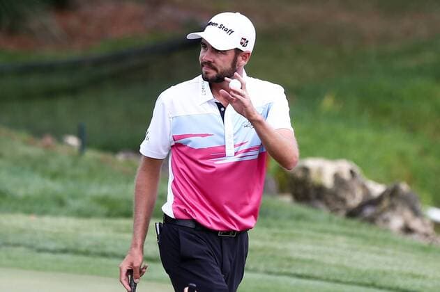 March 18, 2016 - Orlando, Florida, United States - Troy Merritt waves to the crowd after putting the 18th green during the second round of the Arnold Palmer Invitational at Bay Hill Club & Lodge. PGA Golf Herren 2016 - Arnold Palmer Invitational - Round 2 - ZUMAw109