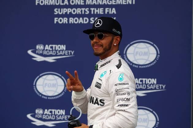 Australian Grand Prix, Melbourne 17 - 20 March 2016 19.03.2016 - Qualifying, Lewis Hamilton (GBR) Mercedes AMG F1 W07 Hybrid pole position 