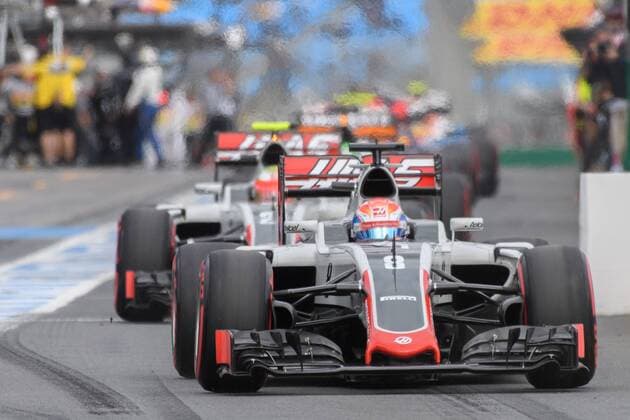 March 19, 2016: Romain Grosjean (FRA) 8 from the Haas F1 Team leaving the pits for qualifying at the 2016 Australian Formula One Grand Prix at Albert Park, Melbourne, Australia. Formula One 2016: Australia Day 3 - ZUMAc04_