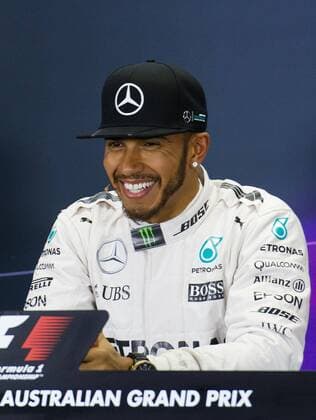 (160319) -- MELBOURNE, March 19, 2016 -- Mercedes AMG Petronas s Formula One driver Lewis Hamilton of Britain attends a press conference PK Pressekonferenz after the qualifying session of Australian Formula One Grand Prix at Albert Park in Melbourne, Australia, March 19, 2016. Lewis Hamilton won the pole position. The Australian Formula One Grand Prix will take place in Melbourne on March 20. ) (SP)AUSTRALIA-MELBOURNE-F1-QUALIFYING SESSION-PRESS CONFERENCE BaixXue 