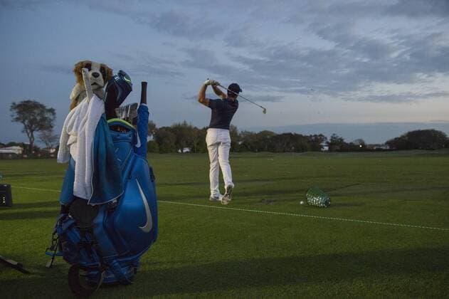 March 19, 2016: Rory McIlroy warms up at the driving range prior to his third round of the Arnold Palmer Invitational in Orlando, FL. (Photograph by Roy K. Miller Icon Sportswire) GOLF: MAR 19 PGA Golf Herren - Arnold Palmer Invitational presented by MasterCard - Third Round Icon160319006 EDITORIAL USE ONLY