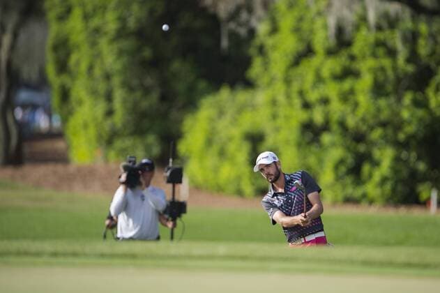 March 19, 2016: Jamie Lovemark chips onto the green on 1 during the third round of the Arnold Palmer Invitational in Orlando, FL. (Photograph by Roy K. Miller Icon Sportswire) GOLF: MAR 19 PGA Golf Herren - Arnold Palmer Invitational presented by MasterCard - Third Round Icon160319027 EDITORIAL USE ONLY