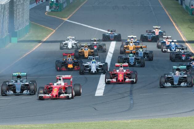 March 20, 2016: Sebastian Vettel (DEU) 5 from the Scuderia Ferrari team takes the lead after the start of the 2016 Australian Formula One Grand Prix at Albert Park, Melbourne, Australia. Formula One 2016: Australia - Race - ZUMAc04_