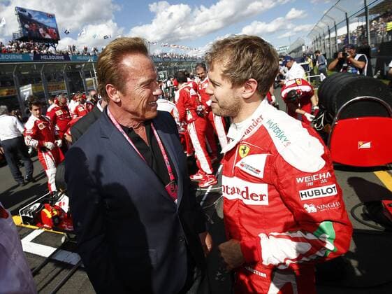 Motorsports: FIA Formula One World Championship WM Weltmeisterschaft 2016, Grand Prix of Australia, Arnold Schwarzenegger, 5 Sebastian Vettel (GER, Scuderia Ferrari), xHOCHxZWEIx