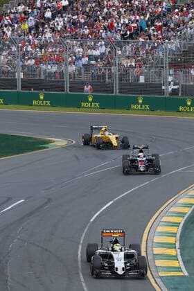 Motorsports: FIA Formula One World Championship WM Weltmeisterschaft 2016, Grand Prix of Australia, 11 Sergio Perez (MEX, Sahara Force India F1 Team), 22 Jenson Button (GBR, McLaren Honda Formula 1 Team), 30 Jolyon Palmer (GBR, Renault Formula 1 Team), xHOCHxZWEIx