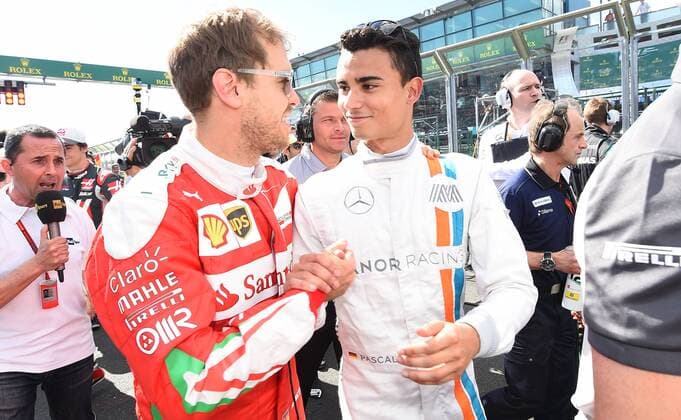 Sebastian Vettel, Scuderia Ferrari, Pascal Wehrlein, Manor Team, formula 1 GP, Australien in Melbourne, 20.03.2016 Photo:mspb Jerry Andre Sebastian Vettel, Pascal Wehrlein, formula 1 GP, Australien