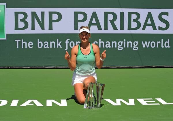 20 Mar. 2016: Victoria Azarenka (BLR) with the winners trophy after Azarenka defeated Serena Williams 6-4, 6-4 to become the 2016 BNP Paribas Open Champion in a tournament played at the Indian Wells Tennis Garden in Indian Wells, CA. (Photo By John Cordes Icon Sportswire) TENNIS: MAR 20 BNP Paribas Open Icon506160320008 EDITORIAL USE ONLY