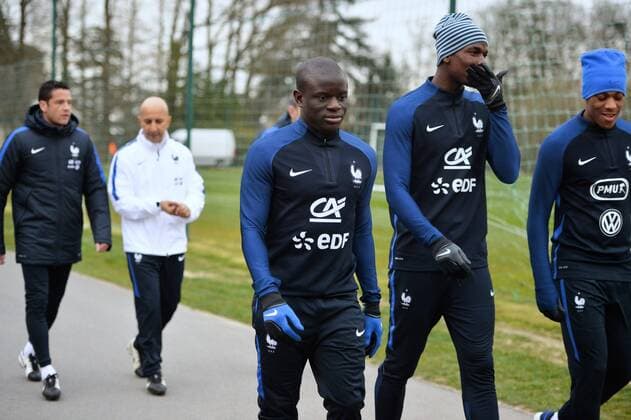 N Golo Kante (fra) - Paul Pogba (fra) FOOTBALL : Training Nationalteam Frankreich - 21 03 2016 AnthonyBIBARD FEP Panoramic 