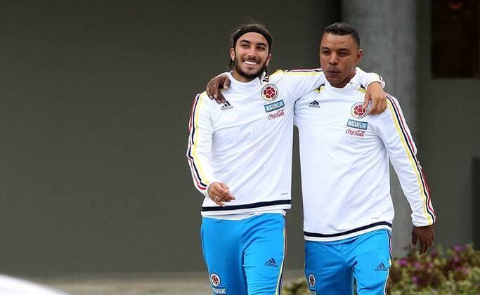 Fußball, Länderspiel, Training Nationalteam Kolumbien Colombia national soccer team players Sebastian Perez (L) and Hector Fabio Abadia participate in a training session prior to the Russia 2018 qualifying matches before Bolivia and Ecuador in Bogota, Colombia, 21 March 2016. EFE Leonardo Munoz COLOMBIA NATIONAL SOCCER TEAM TRAINING SESSION !ACHTUNG: NUR REDAKTIONELLE NUTZUNG!  BOG005 20160322-635942088331890296