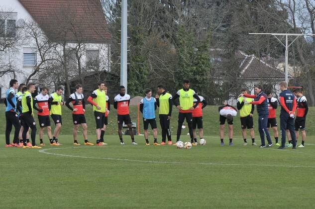 22.03.2016, xTKx, Fussball 1.Bundesliga, FSV MAINZ 05 Training, emspor, v.l. Trainer Martin Schmidt (Mainz 05) ,