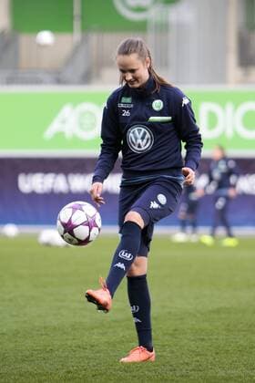 Fußball, UWCL, Training und PK VfL Wolfsburg; Caroline Graham Hansen (Wolfsburg, 26) Freisteller, Einzelbild, Aktion, action. xtgx