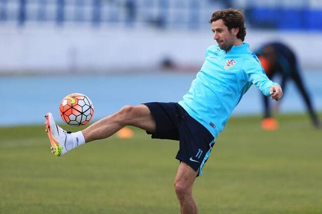 Fußball, Training Nationalteam Kroatien Training session of Croatia Football team ahead of their friendly match against Israel 22.03.2016., Osijek, Croatia - Croatian national football team held a training session on stadium Gradski vrt (City Garden). Croatia will play a friendly match against Israel in Osijek on 23 March 2016. Darijo Srna.  DavorxJavorovic PIXSELL