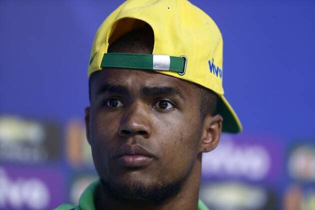 Fußball, Douglas Costa - PK Nationalteam Brasilien Brazilian national soccer team goalkeeper Douglas Costa takes part in a presser at La Granja Comary training center in Teresopolis, Rio de Janeiro, Brazil, 22 March 2016. The team will face Uruguay and Paraguay for the Russia 2018 World Cup qualifying matches. EFE Marcelo Sayao BRAZIL NATIONAL SOCCER TEAM PRESSER !ACHTUNG: NUR REDAKTIONELLE NUTZUNG!  TER002 20160322-635942724472521063