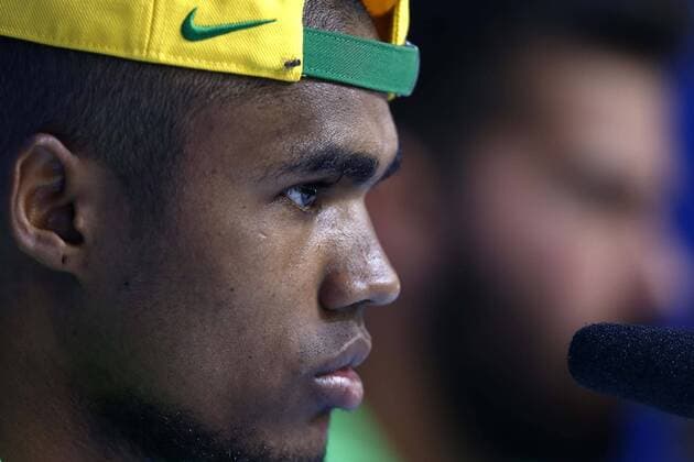 Fußball, Douglas Costa - PK Nationalteam Brasilien Brazilian national soccer team goalkeeper Douglas Costa takes part in a presser at La Granja Comary training center in Teresopolis, Rio de Janeiro, Brazil, 22 March 2016. The team will face Uruguay and Paraguay for the Russia 2018 World Cup qualifying matches. EFE Marcelo Sayao BRAZIL NATIONAL SOCCER TEAM PRESSER !ACHTUNG: NUR REDAKTIONELLE NUTZUNG!  TER004 20160322-635942724498573063