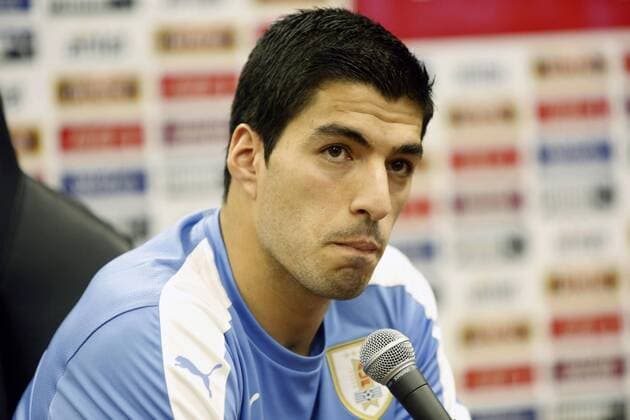 Uruguayan soccer player Luis Suarez delivers a presser in order to announce his return to the national team Nationalteam of his country, after a two years absence due to a sanction, at the Celeste Complex in Montevideo, Uruguay, 22 March 2016. EFE Raul Martinez LUIS SUAREZ PRESSER IN MONTEVIDEO !ACHTUNG: NUR REDAKTIONELLE NUTZUNG!  MON002 20160322-635942808824898648