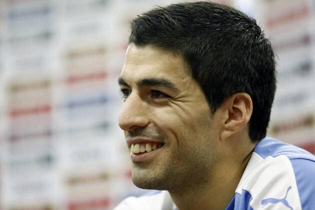 Uruguayan soccer player Luis Suarez delivers a presser in order to announce his return to the national team Nationalteam of his country, after a two years absence due to a sanction, at the Celeste Complex in Montevideo, Uruguay, 22 March 2016. EFE Raul Martinez LUIS SUAREZ PRESSER IN MONTEVIDEO !ACHTUNG: NUR REDAKTIONELLE NUTZUNG!  MON003 20160322-635942809453258592