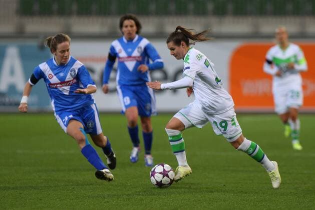 WOLFSBURG Wolfsburg vs Brescia, CL Frauen Wolfsburg, Deutschland. 23.03.2016, FUßBALL - VfL Wolfsburg vs ACF Brescia Femminile, viertelfinal, UEFA Frauen Champions League, Saison 2015 16. Bild zeigt: Ramona Bachmann (VfL Wolfsburg)