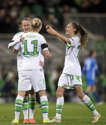Jubel nach dem Tor zum 3-0: Freude bei Torschuetzin Caroline GRAHAM HANSEN, Alexandra POPP und Tessa WULLAERT (vl alleVfL) Fussball Frauen international: UEFA Championsleague Saison 2015 2016, Viertelfinale Hinspiel: VfL Wolfsburg - ACF Brescia Femminile im AOK Stadion in Wolfsburg, Deutschland am 23.03.2016,