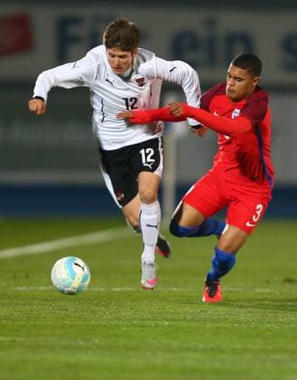 SOCCER - U18, AUT vs ENG, test match WIENER NEUSTADT,AUSTRIA,23.MAR.16 - SOCCER - OEFB Under-18 international match Länderspiel Austria vs England, friendly match. Image shows Oliver Filip (AUT) and Cameron Humphreys (ENG). GEPAxpictures xCh.xKelemen