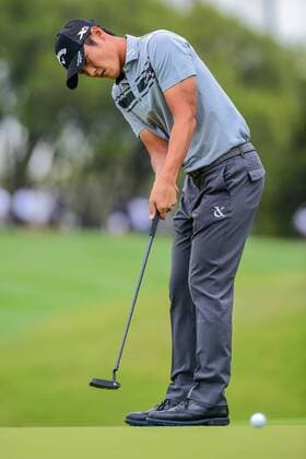 23 MAR 2016: Danny Lee watches his putt on number 2 during the World Golf Championships - Dell Match Play Round 1 at the Austin Country Club Austin, Texas. (Photo by Ken Murray Icon Sportswire) GOLF: MAR 23 PGA Golf Herren - World Golf Championships-Dell Match Play - Round 1 Icon1603231006 EDITORIAL USE ONLY