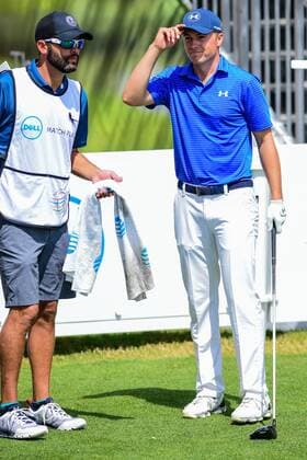 World Golf Championship in Austin 23 MAR 2016: Jordan Spieth acknowledges the gallery on the number 1 tee box during the World Golf Championships - Dell Match Play Round 1 at the Austin Country Club Austin, Texas. (Photo by Ken Murray Icon Sportswire) GOLF: MAR 23 PGA Golf Herren - World Golf Championships-Dell Match Play - Round 1 Icon1603231023 EDITORIAL USE ONLY