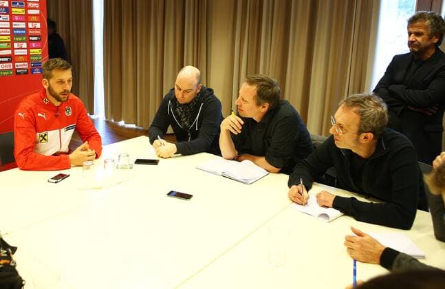 SOCCER - AUT vs ALB, test match, preview STEGERSBACH,AUSTRIA,24.MAR.16 - SOCCER - OEFB international match Länderspiel Austria vs Albania, friendly match, preview, mixed zone team AUT. Image shows Guido Burgstaller (AUT) and journalists. Keywords: press conference PK Pressekonferenz GEPAxpictures xChristianxOrt