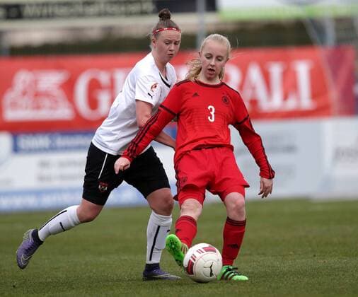SOCCER - UEFA U17 U 17 EURO quali women, AUT vs GER ROHRENDORF,AUSTRIA,24.MAR.16 - WOMEN SOCCER - UEFA Women s Under-17 championship, qualification, Elite round, OEFB international match Länderspiel Austria vs Germany. Image shows Magdalena Bachler (AUT) and Caroline Siems (GER). GEPAxpictures xWalterxLuger