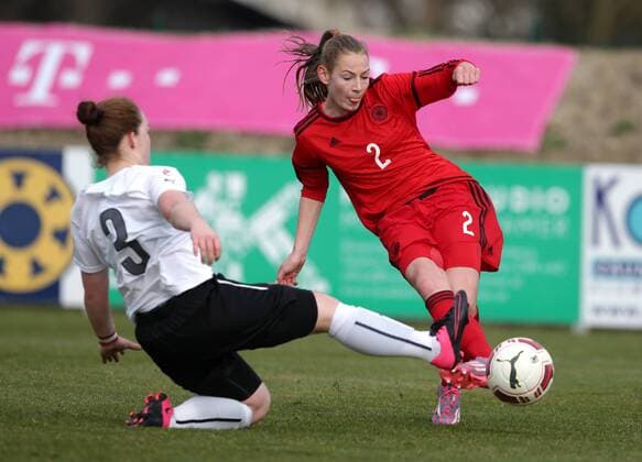 SOCCER - UEFA U17 U 17 EURO quali women, AUT vs GER ROHRENDORF,AUSTRIA,24.MAR.16 - WOMEN SOCCER - UEFA Women s Under-17 championship, qualification, Elite round, OEFB international match Länderspiel Austria vs Germany. Image shows Vanessa Hartl (AUT) and Sarai Linder (GER). GEPAxpictures xWalterxLuger