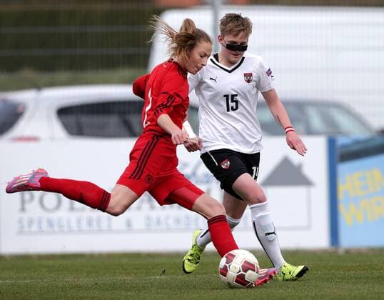 SOCCER - UEFA U17 U 17 Nationalteam EURO quali women, AUT vs GER ROHRENDORF,AUSTRIA,24.MAR.16 - WOMEN SOCCER - UEFA Women s Under-17 championship, qualification, Elite round, OEFB international match Nationalmannschaft-Länderspiel Austria vs Germany. Image shows Sarai Linder (GER) and Sandra Mayrhofer (AUT). GEPAxpictures xWalterxLuger