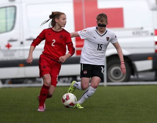SOCCER - UEFA U17 U 17 Nationalteam EURO quali women, AUT vs GER ROHRENDORF,AUSTRIA,24.MAR.16 - WOMEN SOCCER - UEFA Women s Under-17 championship, qualification, Elite round, OEFB international match Nationalmannschaft-Länderspiel Austria vs Germany. Image shows Sarai Linder (GER) and Sandra Mayrhofer (AUT). GEPAxpictures xWalterxLuger