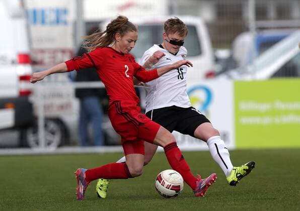 SOCCER - UEFA U17 U 17 Nationalteam EURO quali women, AUT vs GER ROHRENDORF,AUSTRIA,24.MAR.16 - WOMEN SOCCER - UEFA Women s Under-17 championship, qualification, Elite round, OEFB international match Nationalmannschaft-Länderspiel Austria vs Germany. Image shows Sarai Linder (GER) and Sandra Mayrhofer (AUT). GEPAxpictures xWalterxLuger