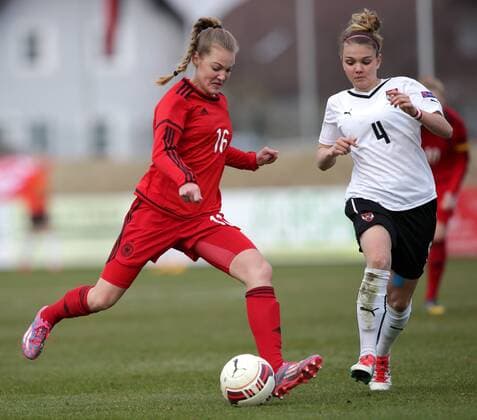SOCCER - UEFA U17 U 17 Nationalteam EURO quali women, AUT vs GER ROHRENDORF,AUSTRIA,24.MAR.16 - WOMEN SOCCER - UEFA Women s Under-17 championship, qualification, Elite round, OEFB international match Nationalmannschaft-Länderspiel Austria vs Germany. Image shows Marie Mueller (GER) and Laura Wienroither (AUT). GEPAxpictures xWalterxLuger