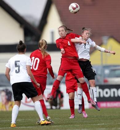 SOCCER - UEFA U17 U 17 Nationalteam EURO quali women, AUT vs GER ROHRENDORF,AUSTRIA,24.MAR.16 - WOMEN SOCCER - UEFA Women s Under-17 championship, qualification, Elite round, OEFB international match Nationalmannschaft-Länderspiel Austria vs Germany. Image shows Evelyn Kurz (AUT), Janina Minge, Sophia Kleinherne (GER) and Magdalena Bachler (AUT). GEPAxpictures xWalterxLuger