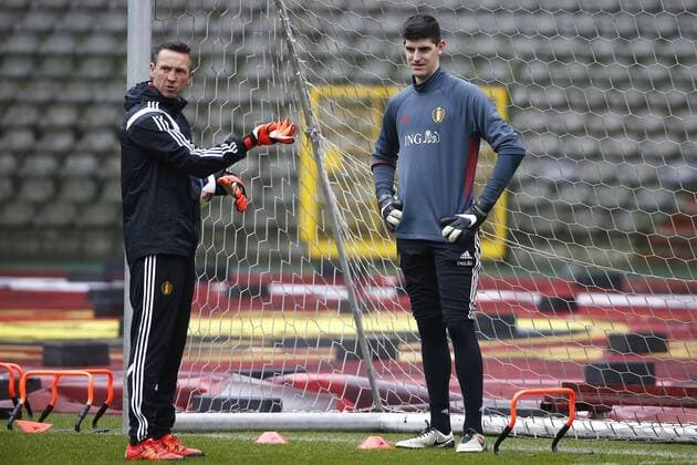 Fußball, Nationalteam Belgien Training Courtois Thibaut goalkeeper of Belgium and Lemmens Erwin keepertrainer FOOTBALL : Belgique - Entrainement - UEFA EURO EM Europameisterschaft Fussball 2016 - Amical - 25 03 2016 PhotoNews Panoramic 