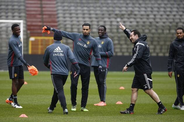 Fußball, Nationalteam Belgien Training Chadli Nacer midfielder of Belgium and Wilmots Marc head coach FOOTBALL : Belgique - Entrainement - UEFA EURO EM Europameisterschaft Fussball 2016 - Amical - 25 03 2016 PhotoNews Panoramic 