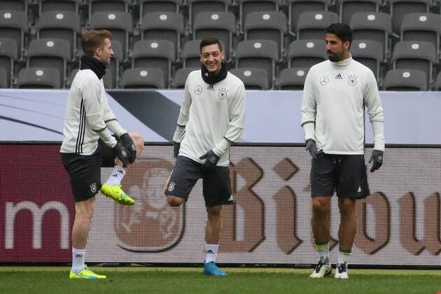 Marco Reus, Mesut Özil, Sami Khedira - Abschlusstraining der Deutschen Nationalmannschaft, Olympiastadion Berlin