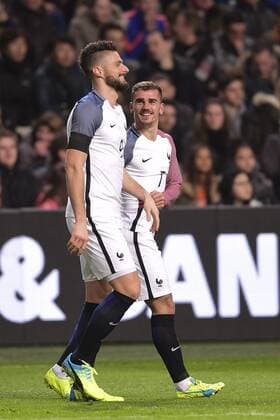 Fußball, Länderspiel, Niederlande - Frankreich Jubel Dimitri Payet (France) Olivier Giroud (France) FOOTBALL : NED vs FRA - Friendly (Nationalteam) - 25 03 2016 JBAutissier 