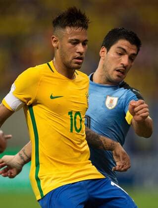 Fußball, WM Quali, Brasilien - Uruguay Brazil-Uruguay RECIFE, PE - 25 03 2016: BRAZIL X URUGUAY Neymar Jr. Brazil dispute ball with Luis Suarez of Uruguay during the match between Brazil vs Uruguay valid for the fifth round of the playoffs for the World Cup, held at the Arena Pernambuco. (Photo: Marcelo Machado de Melo FotoArena)  MarceloxMachadoxdexMelo