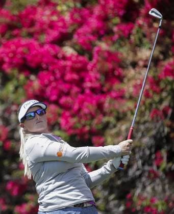 March 25, 2016: Charley Hull on the par 3 6th tee box during the second round of the Kia Classic at Aviara Golf Club in Carlsbad, California. LPGA Golf Damen 2016: Kia Classic MAR 25 - ZUMAc04_