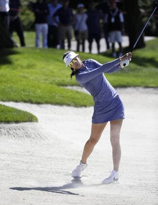 March 25, 2016: Michelle Wie works from a bunker along the 10th hole during the second round of the Kia Classic at Aviara Golf Club in Carlsbad, California. LPGA Golf Damen 2016: Kia Classic MAR 25 - ZUMAc04_
